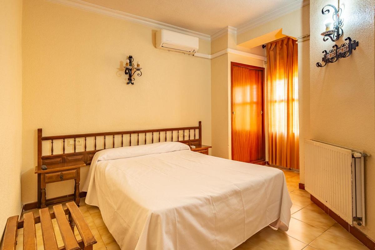 Hostal Hilaria Mazagon Exterior photo