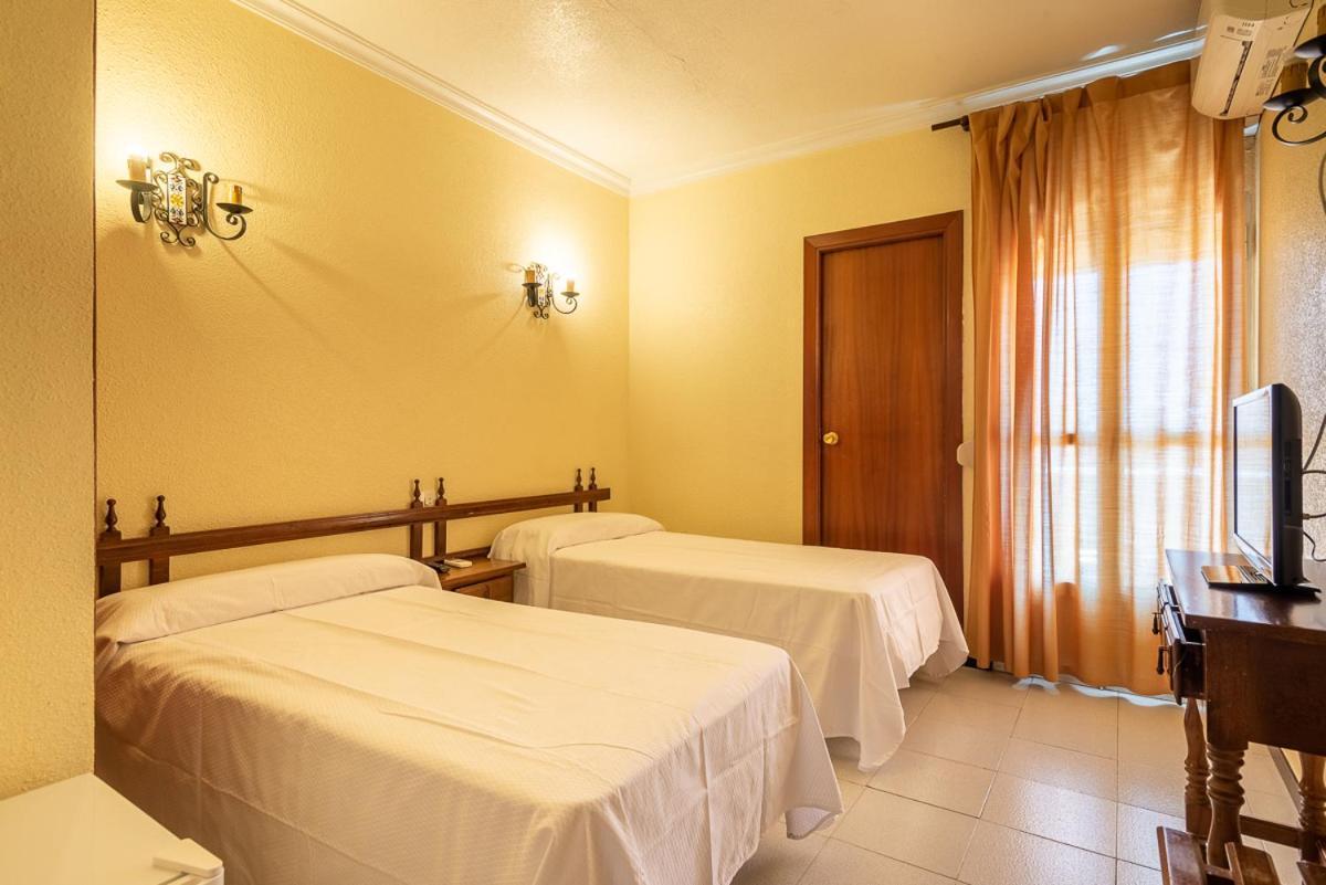 Hostal Hilaria Mazagon Exterior photo